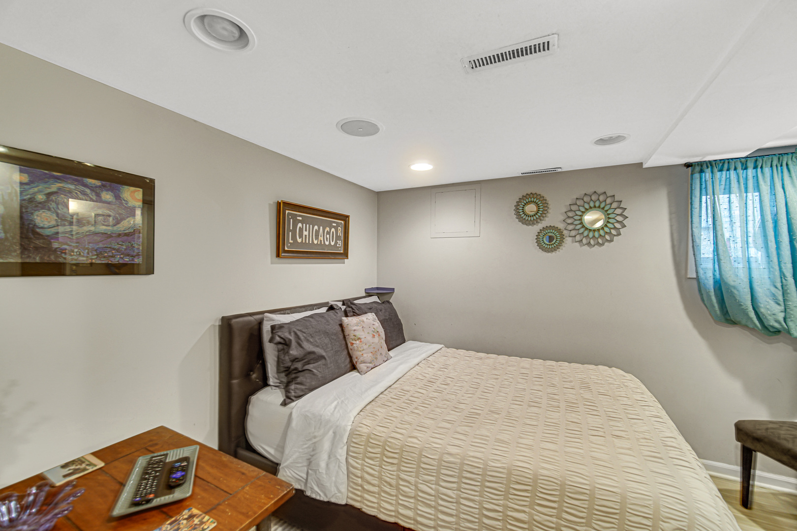 5728 W Higgins Avenue, Chicago, IL 60630