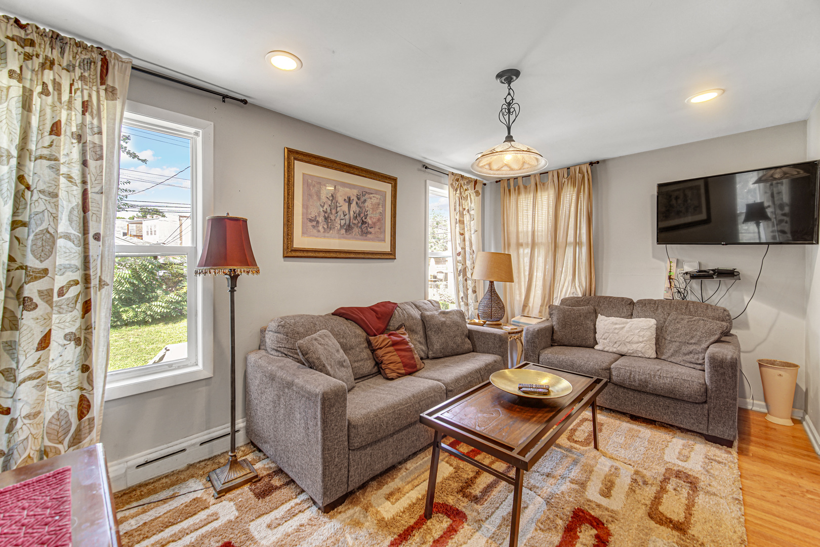 5728 W Higgins Avenue, Chicago, IL 60630