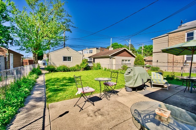 5728 W Higgins Avenue, Chicago, IL 60630