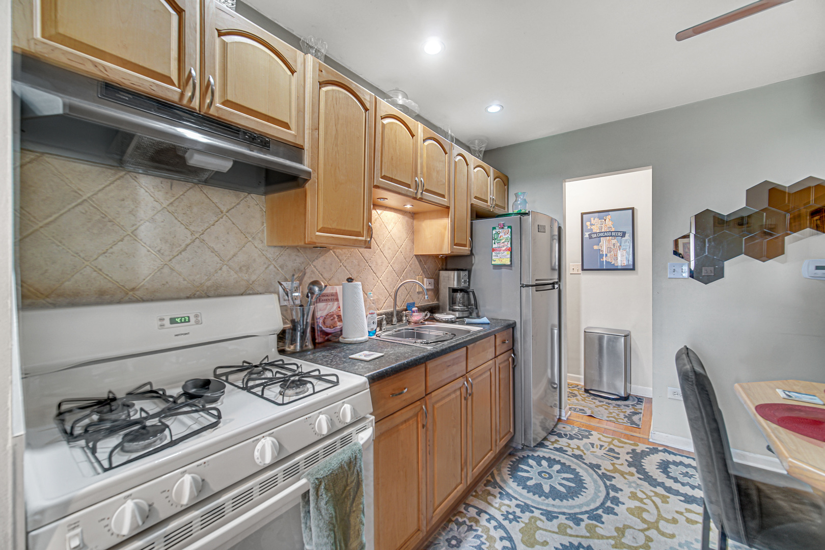 5728 W Higgins Avenue, Chicago, IL 60630