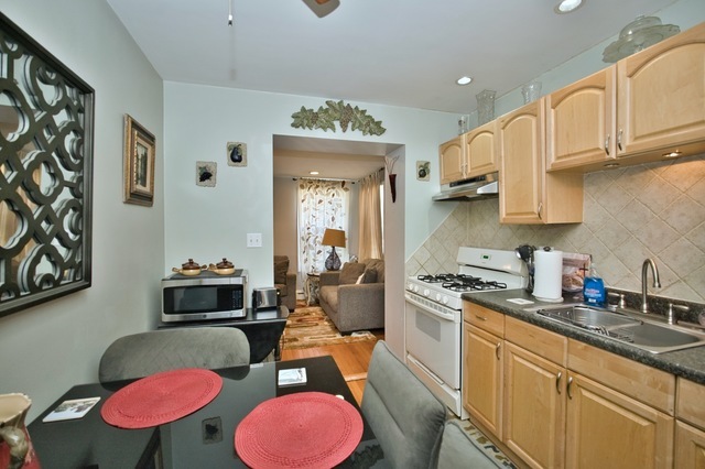 5728 W Higgins Avenue, Chicago, IL 60630