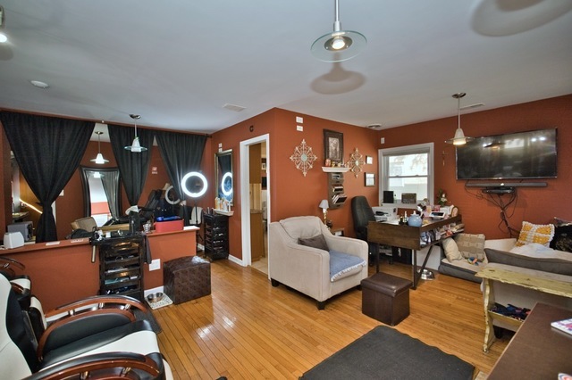 5728 W Higgins Avenue, Chicago, IL 60630