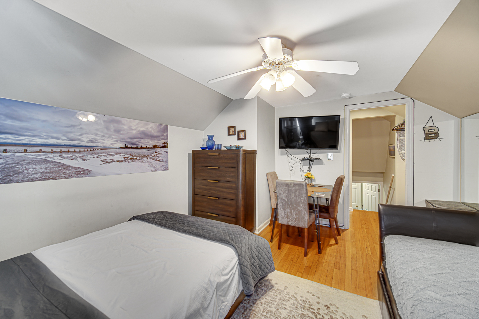 5728 W Higgins Avenue, Chicago, IL 60630