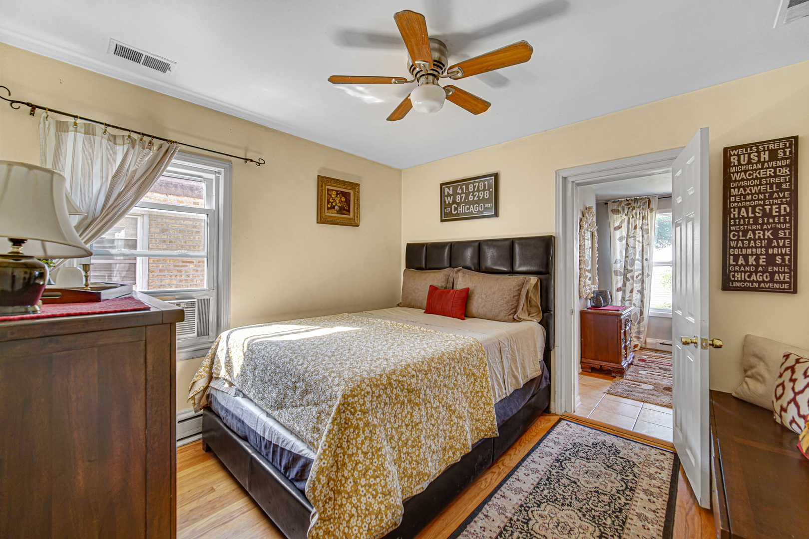 5728 W Higgins Avenue, Chicago, IL 60630