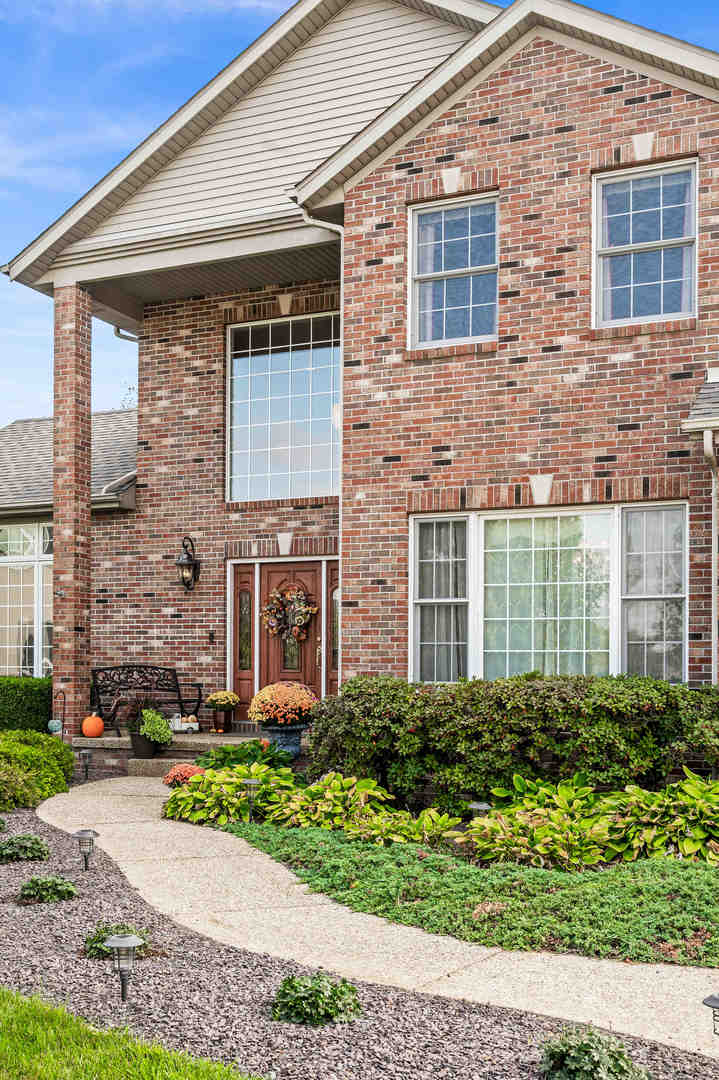 3 Strawberry Road, Bloomington, IL 61704