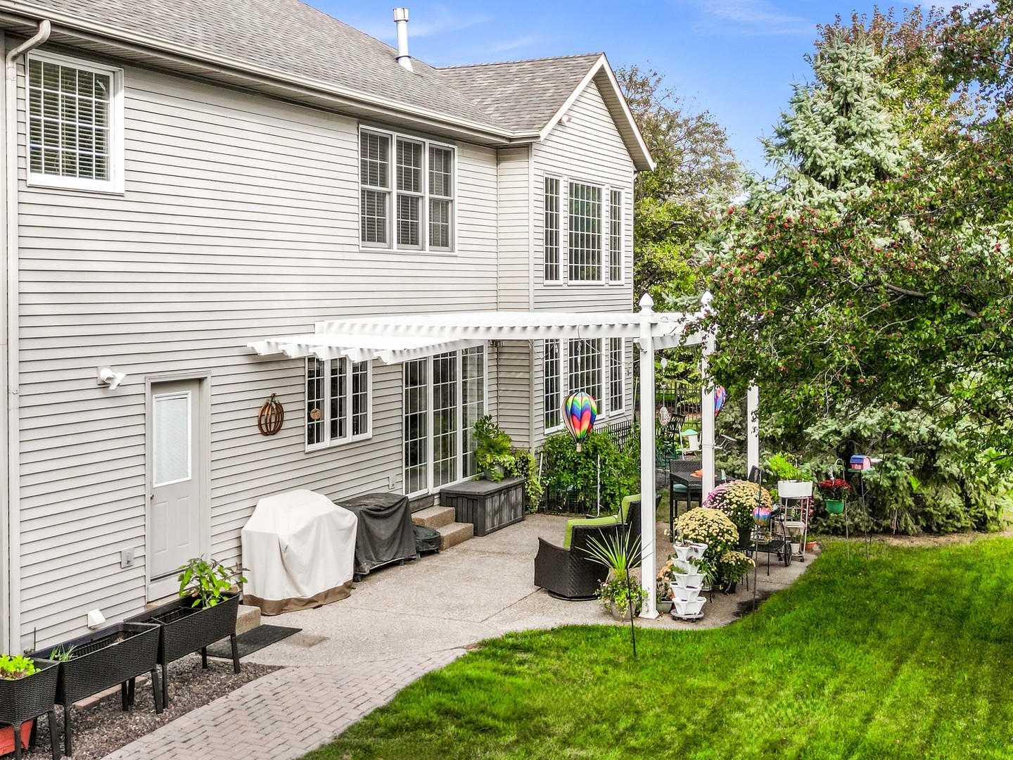 3 Strawberry Road, Bloomington, IL 61704