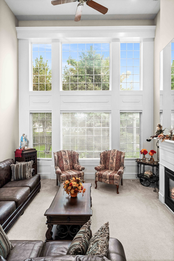 3 Strawberry Road, Bloomington, IL 61704