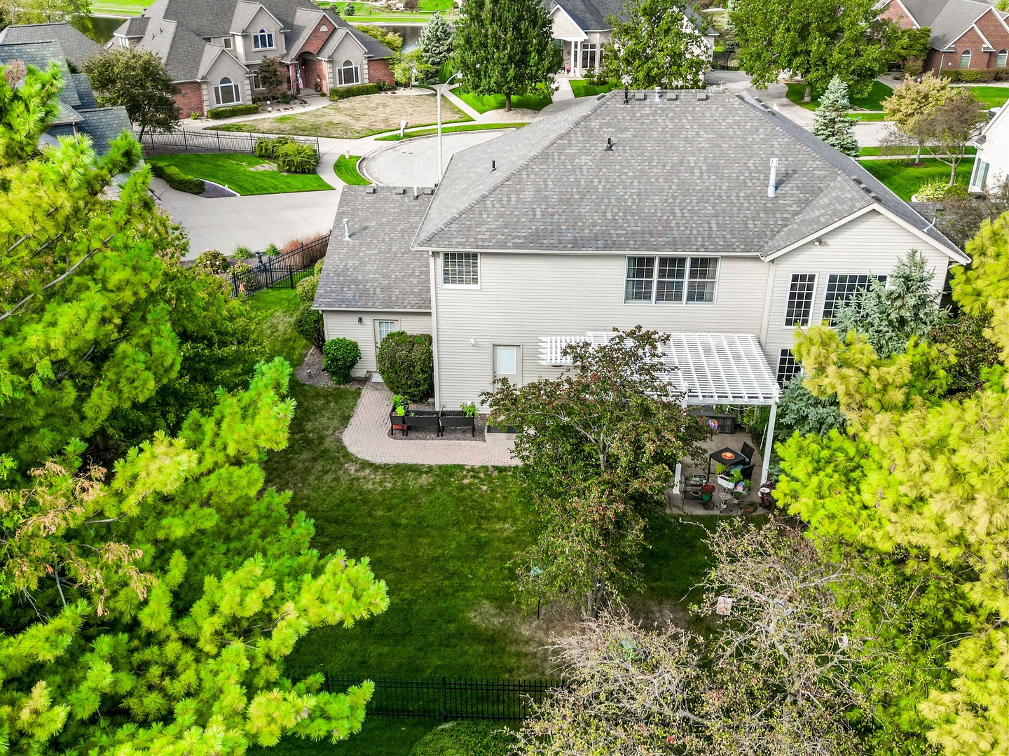 3 Strawberry Road, Bloomington, IL 61704