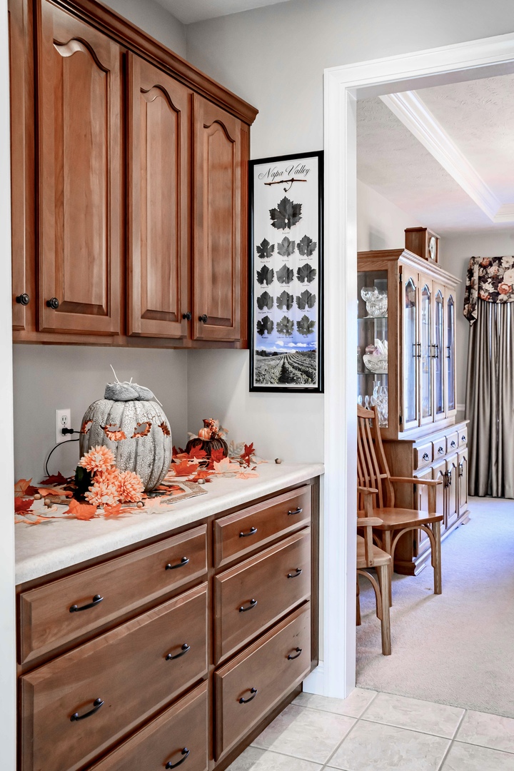 3 Strawberry Road, Bloomington, IL 61704