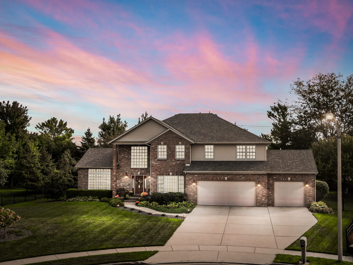 3 Strawberry Road, Bloomington, IL 61704