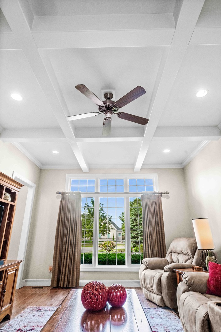 3 Strawberry Road, Bloomington, IL 61704