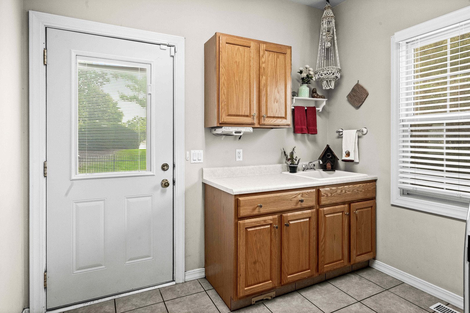 3 Strawberry Road, Bloomington, IL 61704