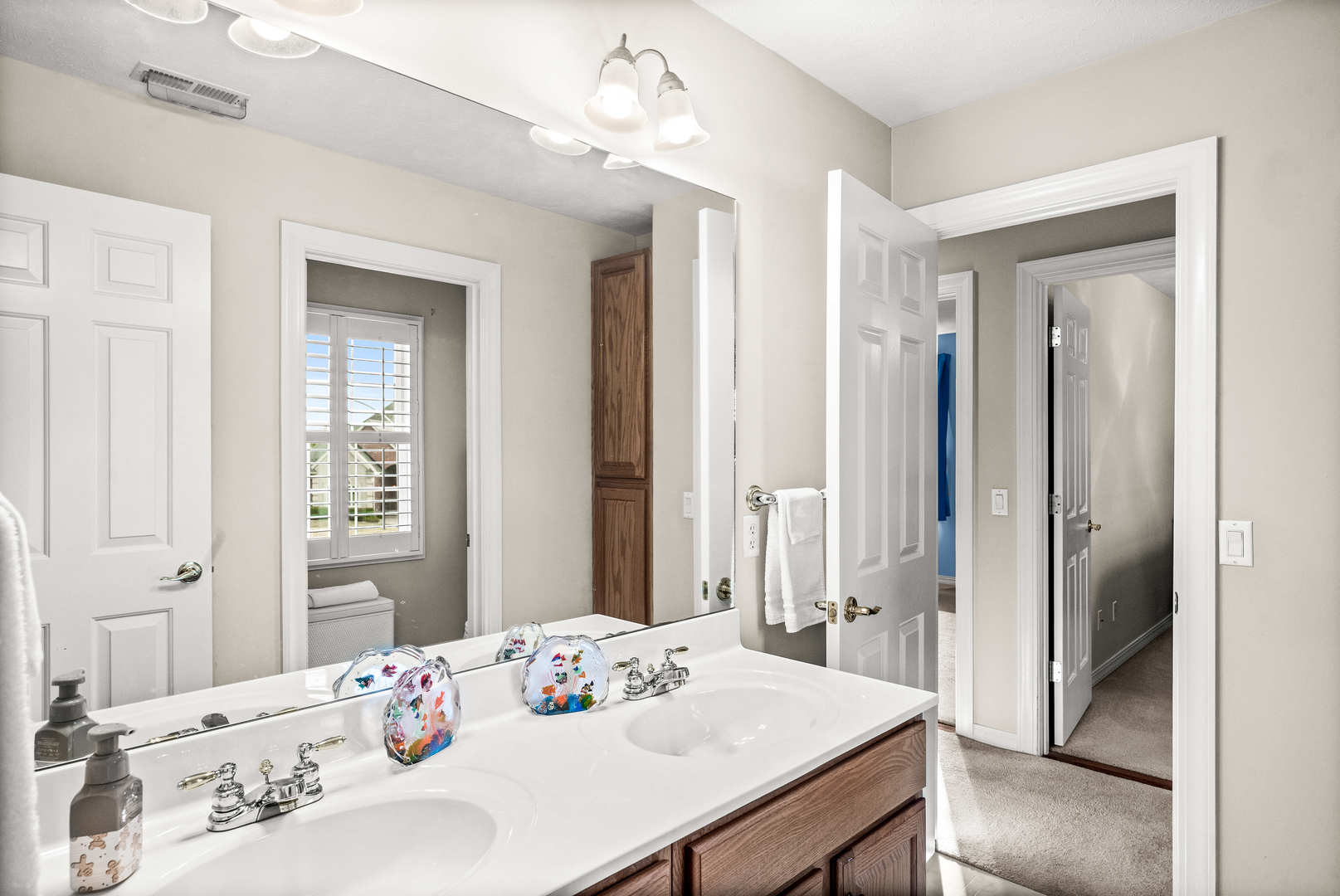 3 Strawberry Road, Bloomington, IL 61704