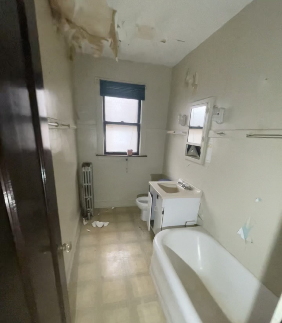 8827 S Loomis Street, Chicago, IL 60620