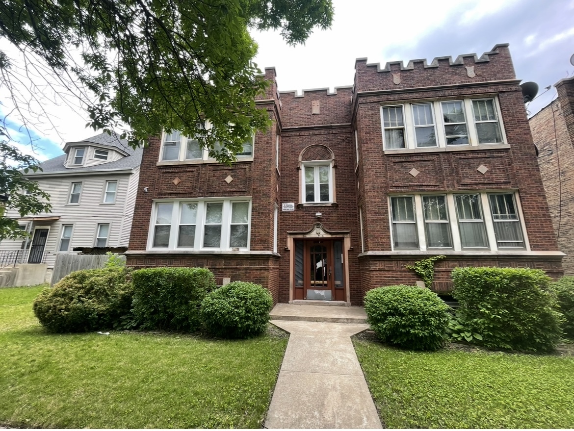 8827 S Loomis Street, Chicago, IL 60620