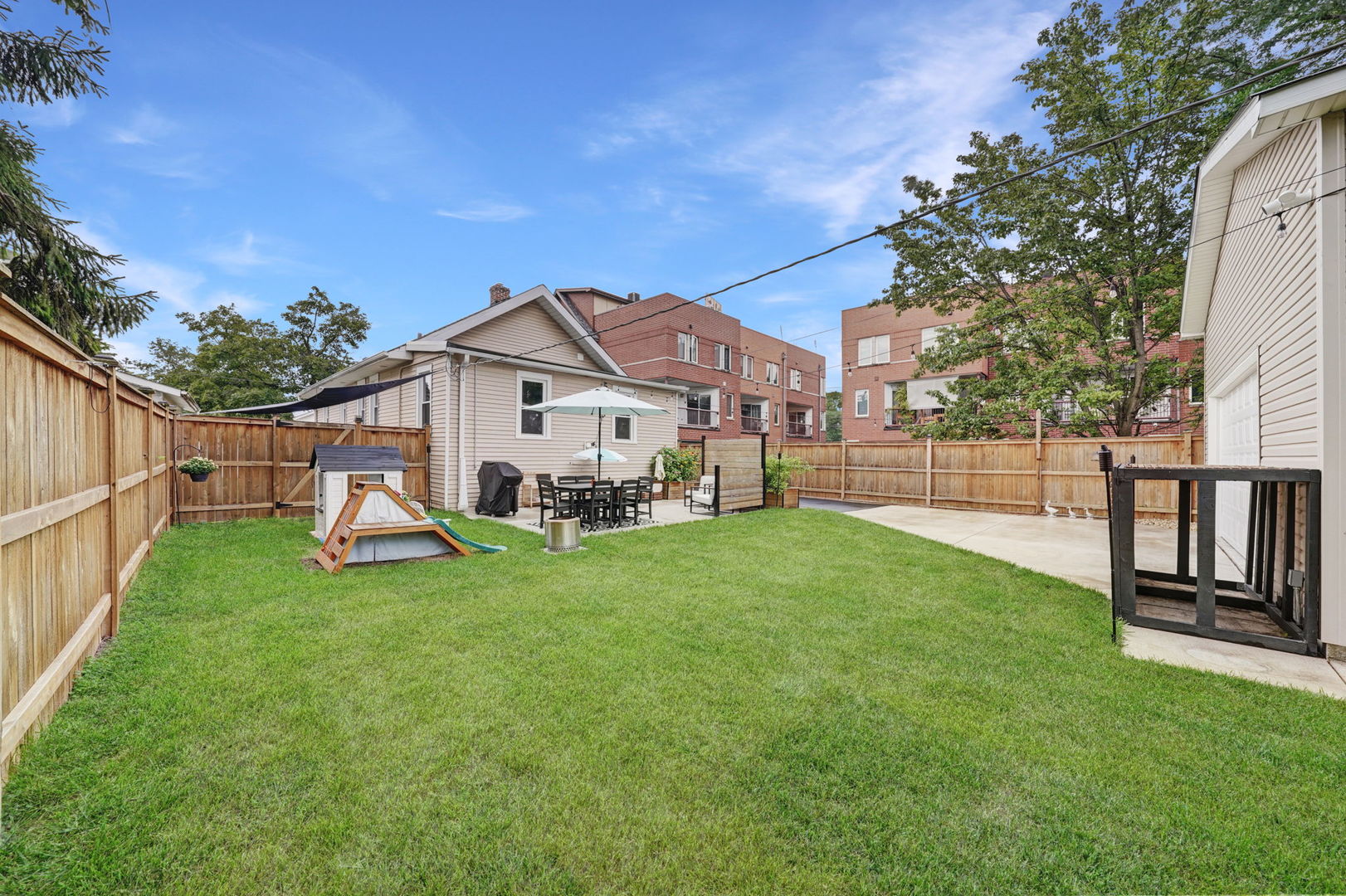 1107 E Prairie Avenue, Des Plaines, IL 60016