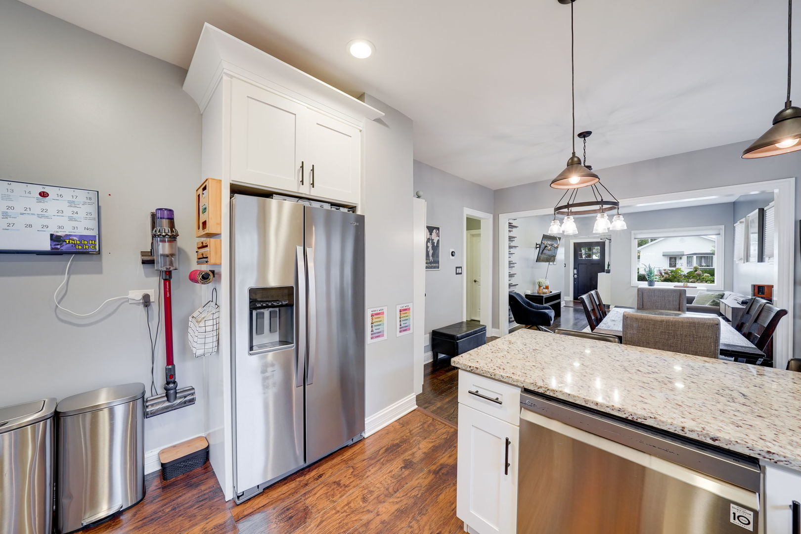 1107 E Prairie Avenue, Des Plaines, IL 60016