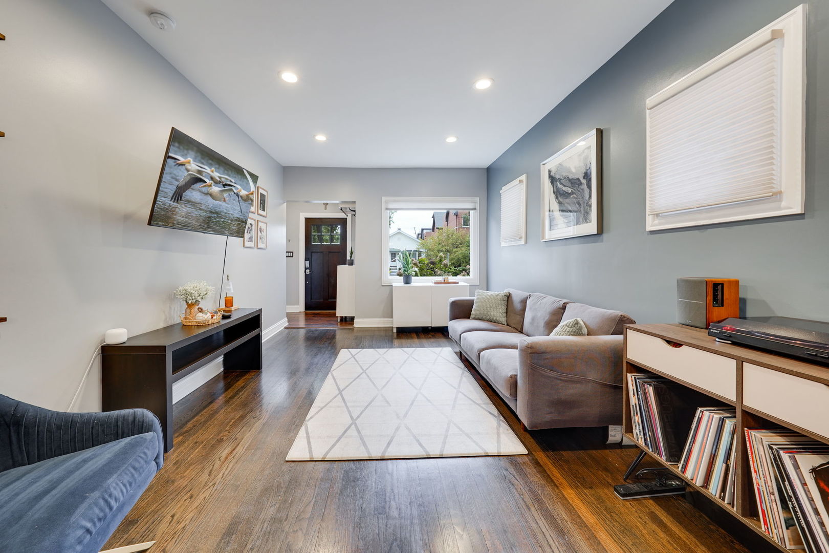 1107 E Prairie Avenue, Des Plaines, IL 60016