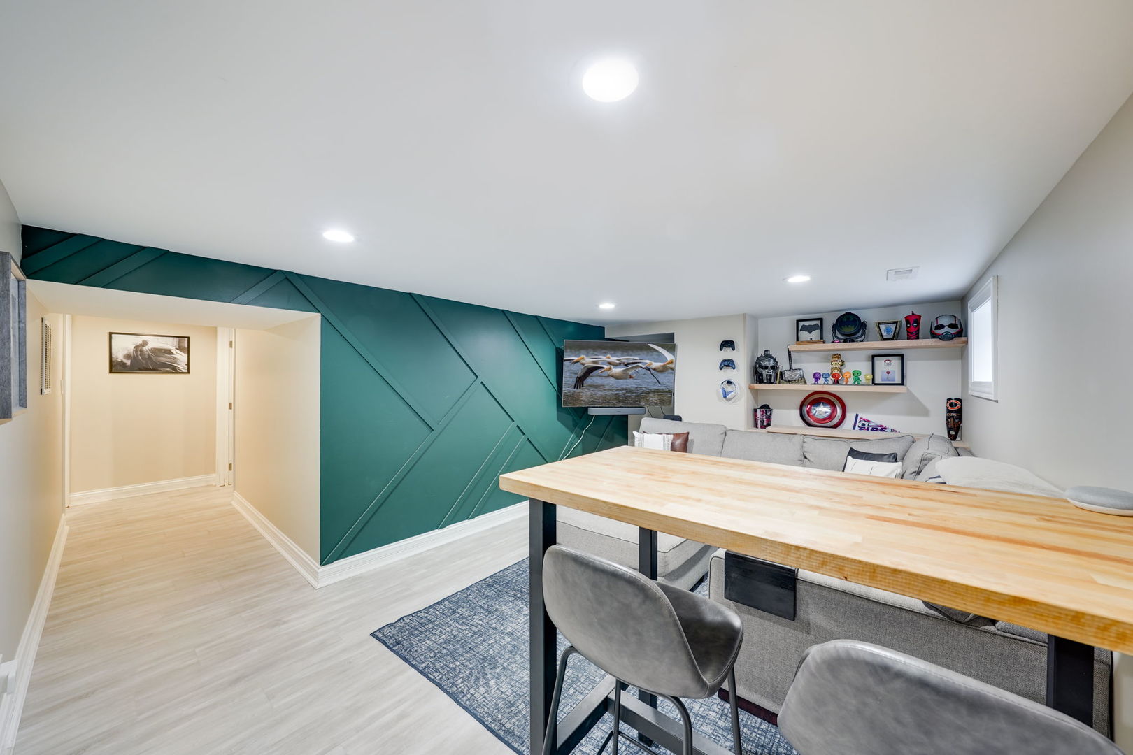 1107 E Prairie Avenue, Des Plaines, IL 60016