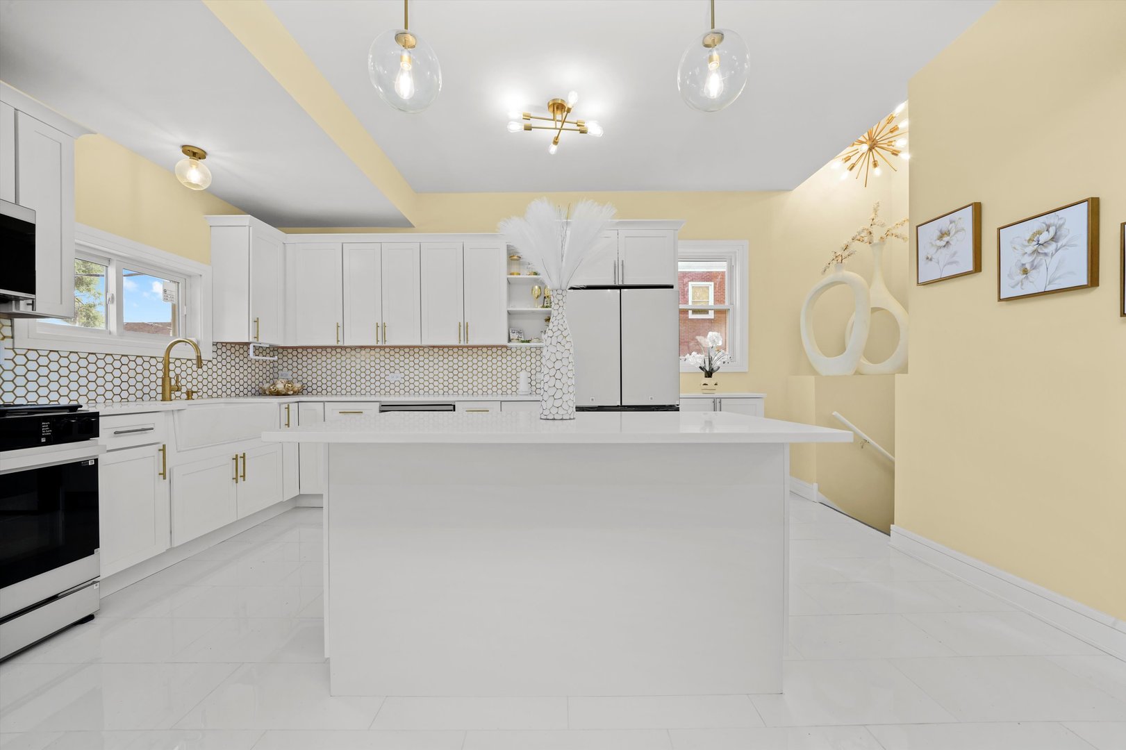 37 N LOCKWOOD Avenue, Chicago, IL 60644