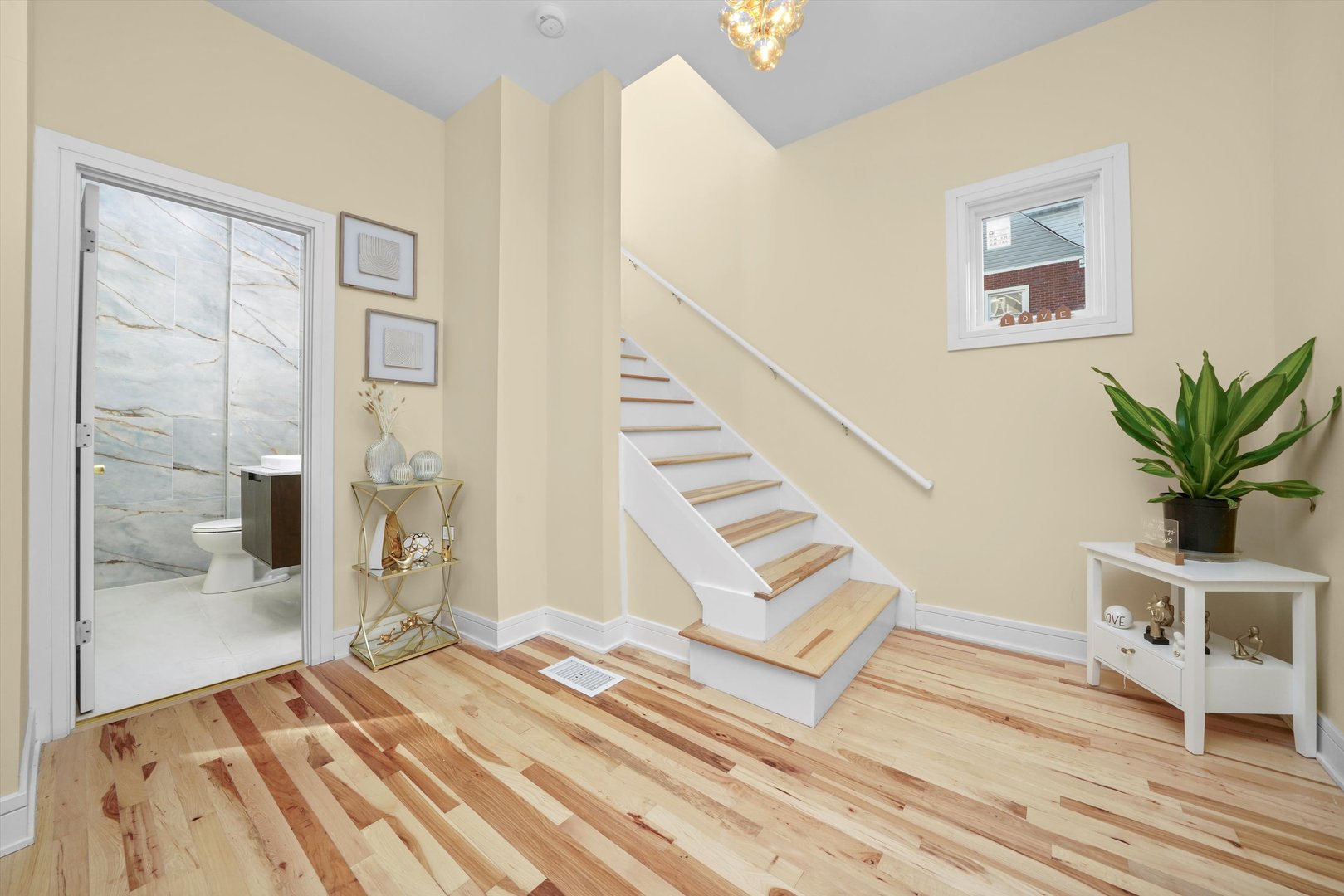 37 N LOCKWOOD Avenue, Chicago, IL 60644