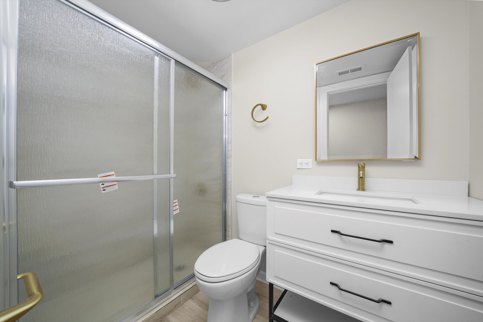 37 N LOCKWOOD Avenue, Chicago, IL 60644