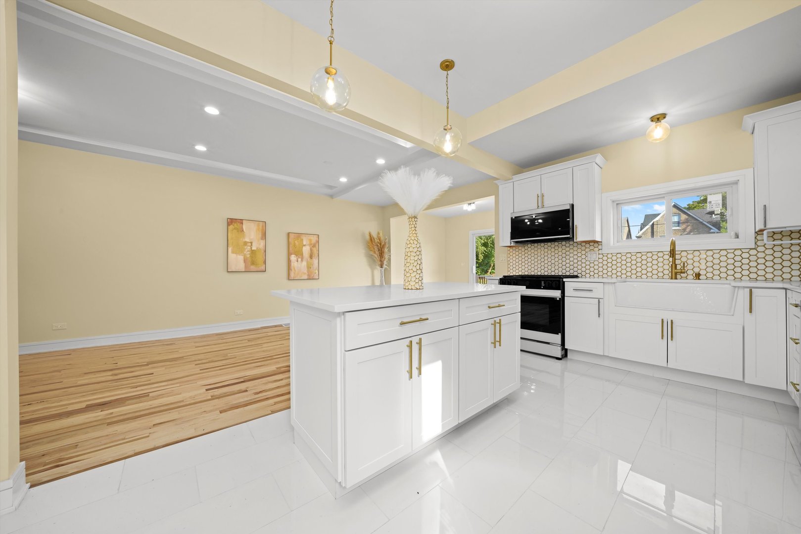 37 N LOCKWOOD Avenue, Chicago, IL 60644