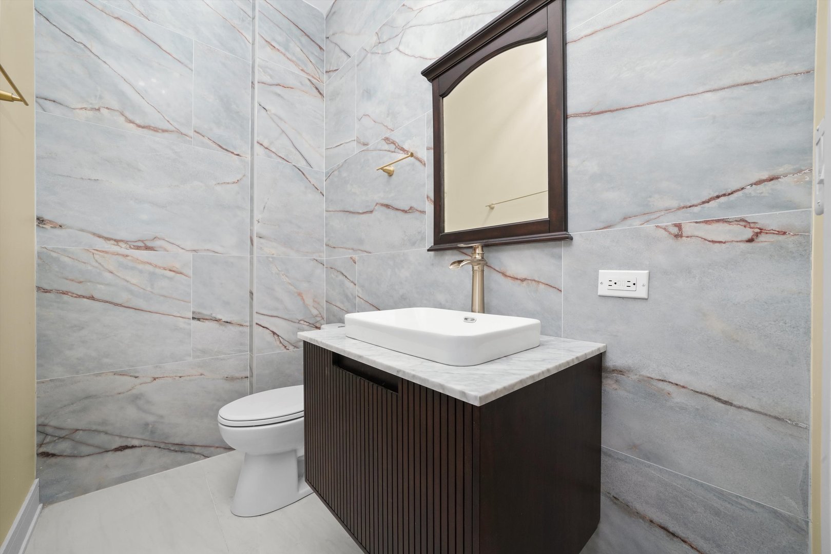 37 N LOCKWOOD Avenue, Chicago, IL 60644