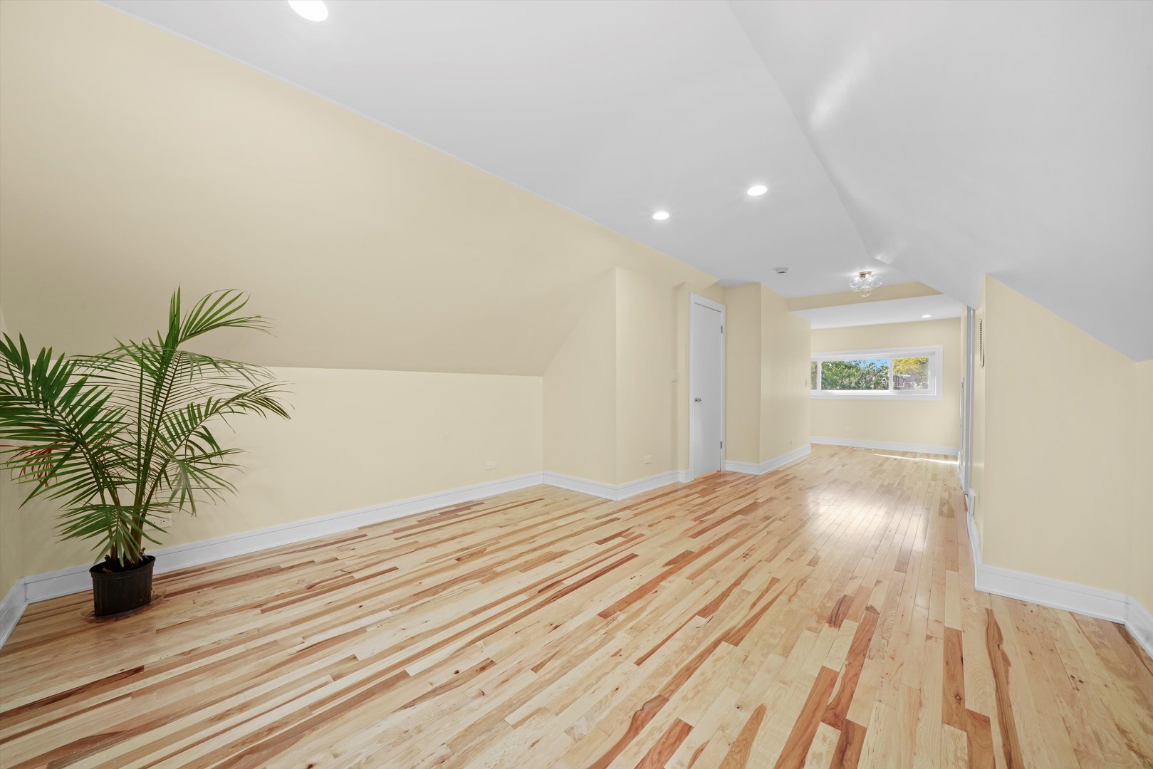 37 N LOCKWOOD Avenue, Chicago, IL 60644