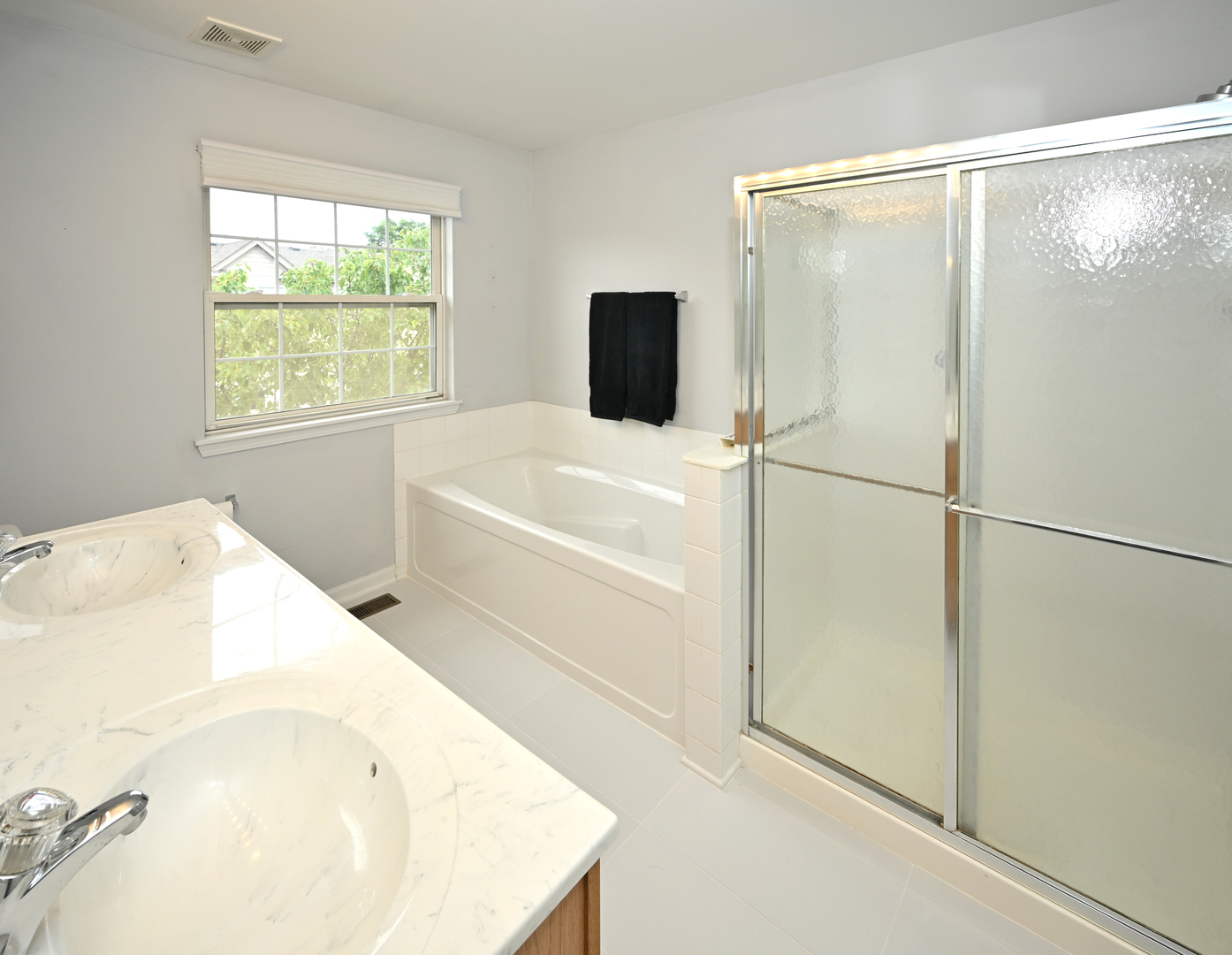 7507 Frontage Road, Skokie, IL 60077