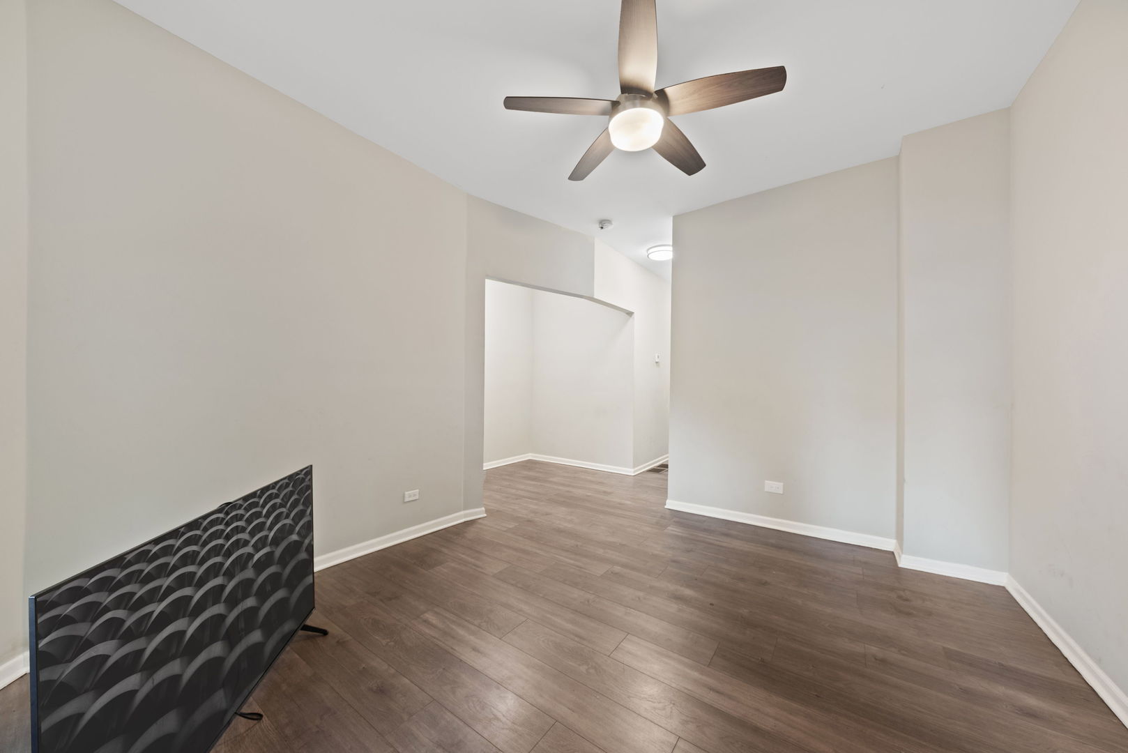 7115 S Champlain Avenue, Chicago, IL 60619