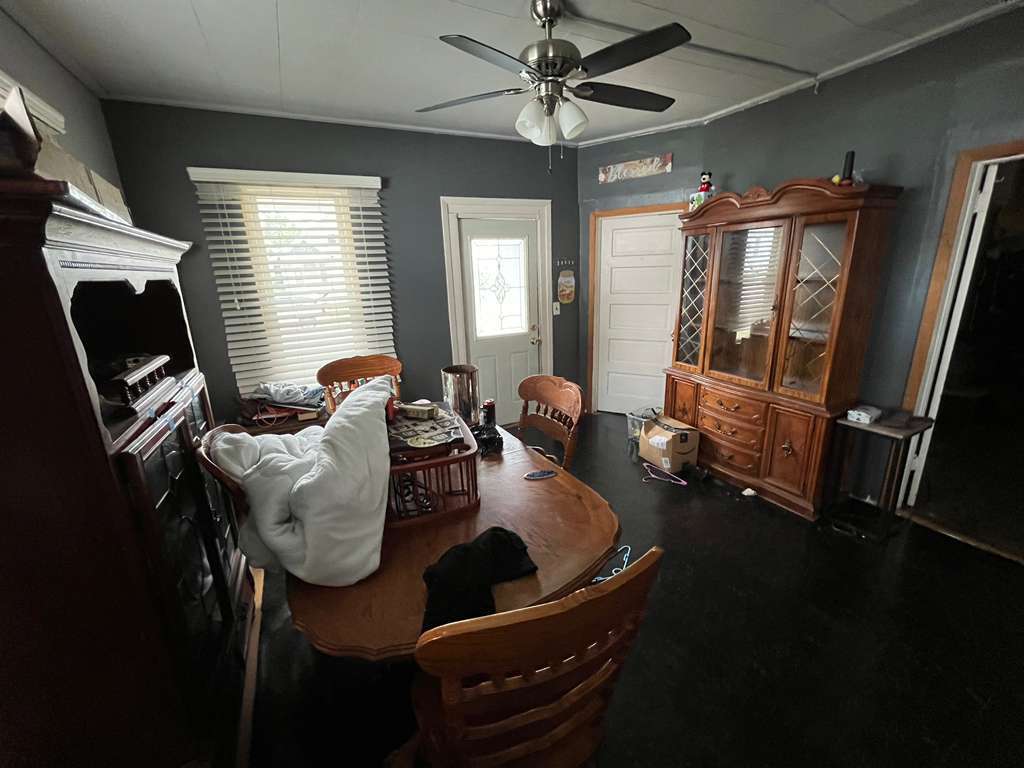 717 W England Street, Taylorville, IL 62568