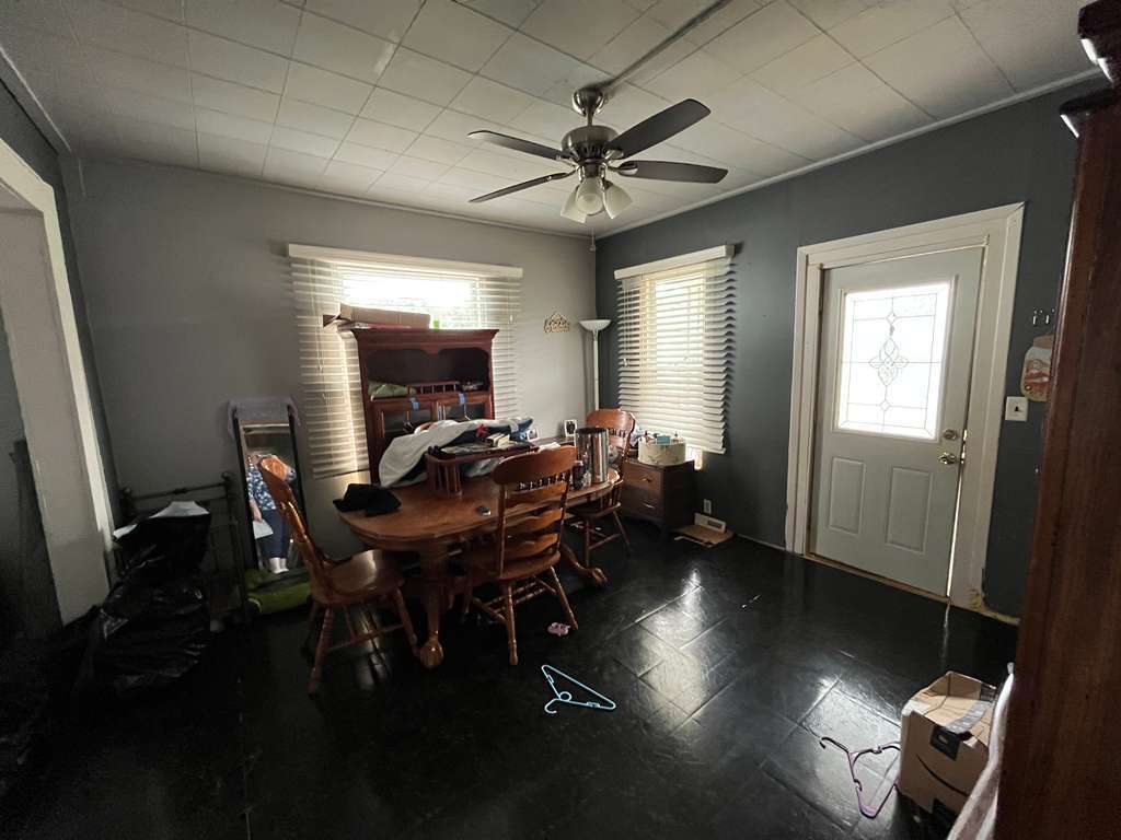 717 W England Street, Taylorville, IL 62568
