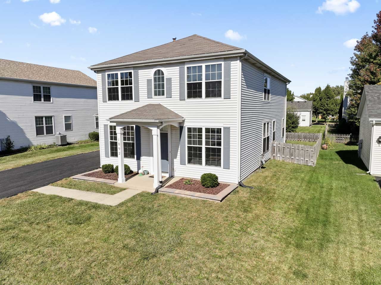 1892 Sedgegrass Trail, Aurora, IL 60504