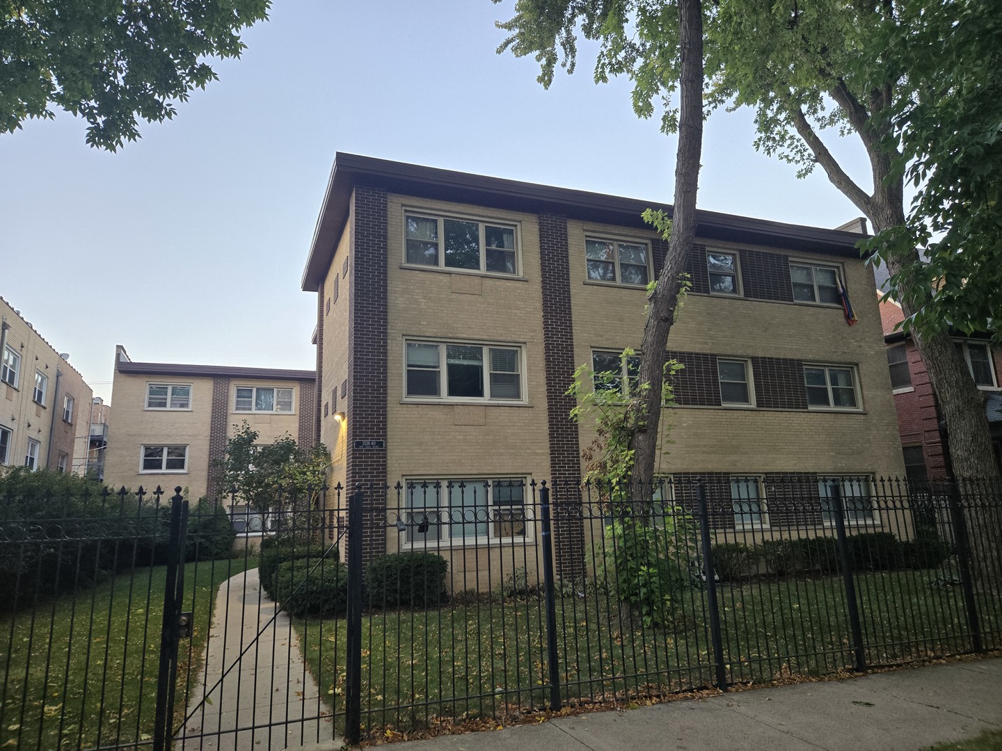 1540 W CHASE Street #2W, Chicago, IL 60626