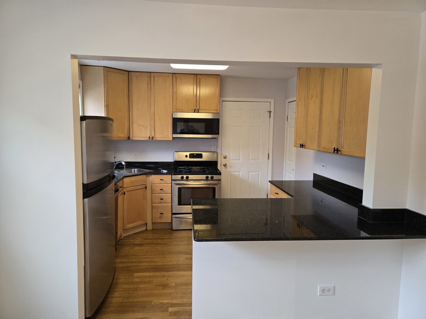 1540 W CHASE Street #2W, Chicago, IL 60626
