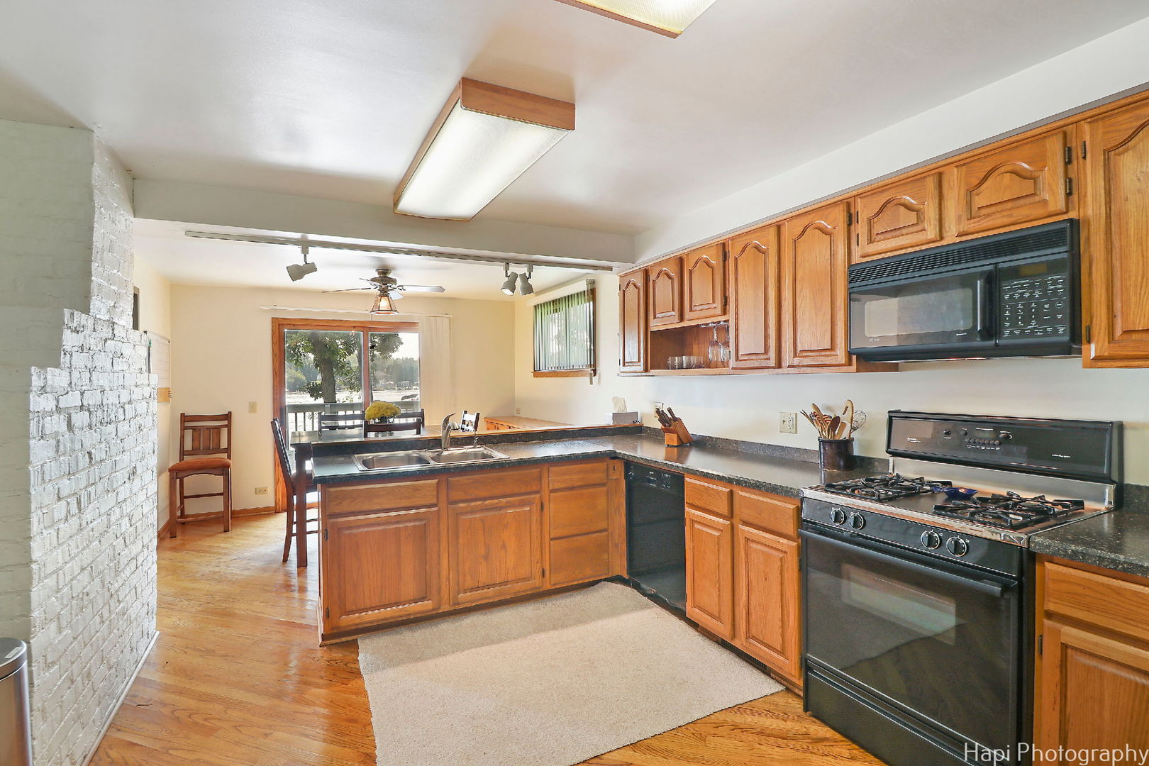 42385 N Woodbine Avenue, Antioch, IL 60002