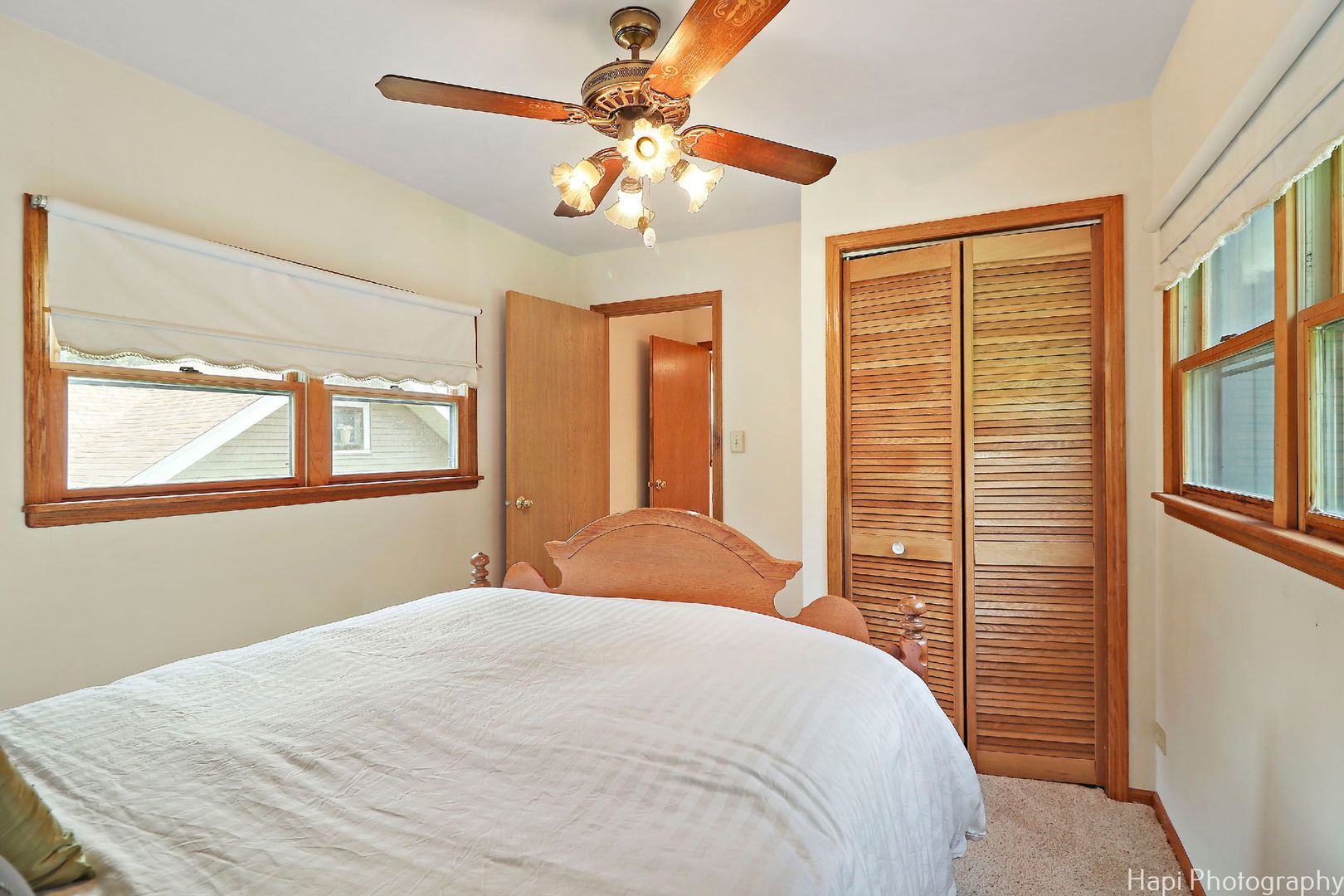 42385 N Woodbine Avenue, Antioch, IL 60002