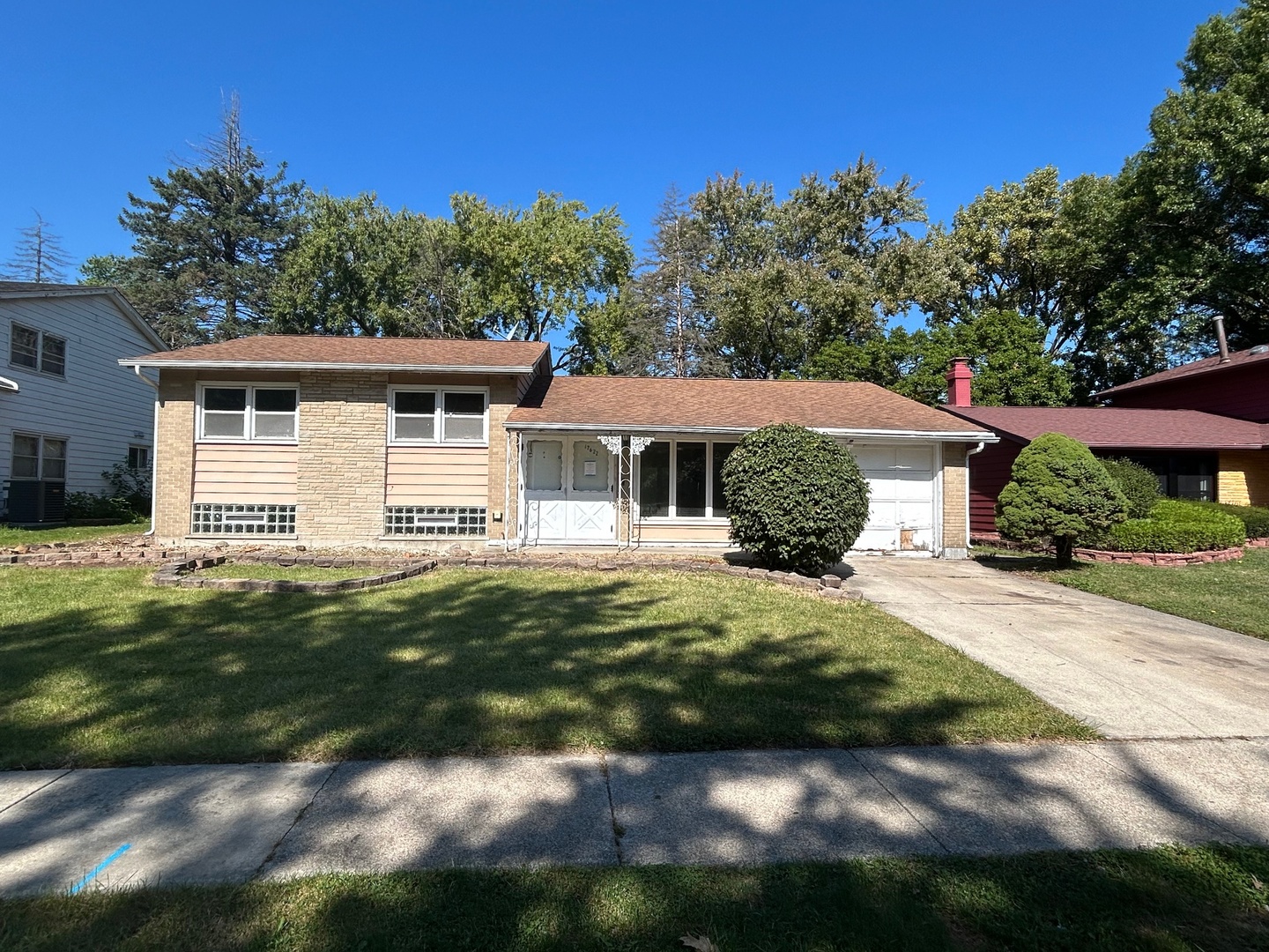 17622 Oakwood Drive, Hazel Crest, IL 60429