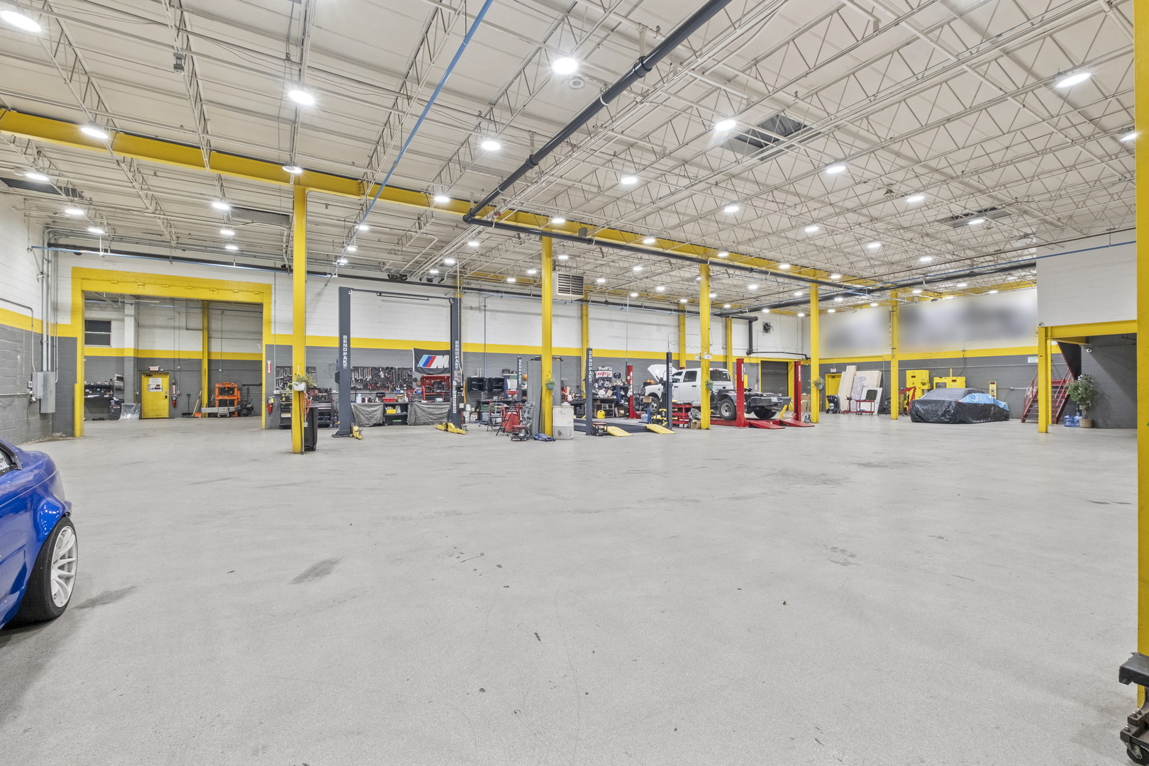 1529 N 31st Avenue, Melrose Park, IL 60160