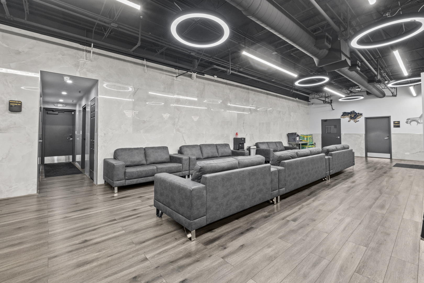 1529 N 31st Avenue, Melrose Park, IL 60160