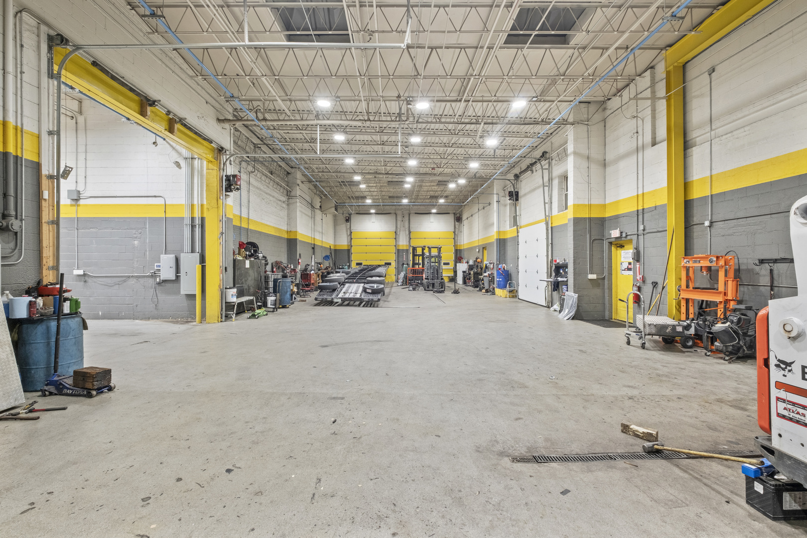 1529 N 31st Avenue, Melrose Park, IL 60160