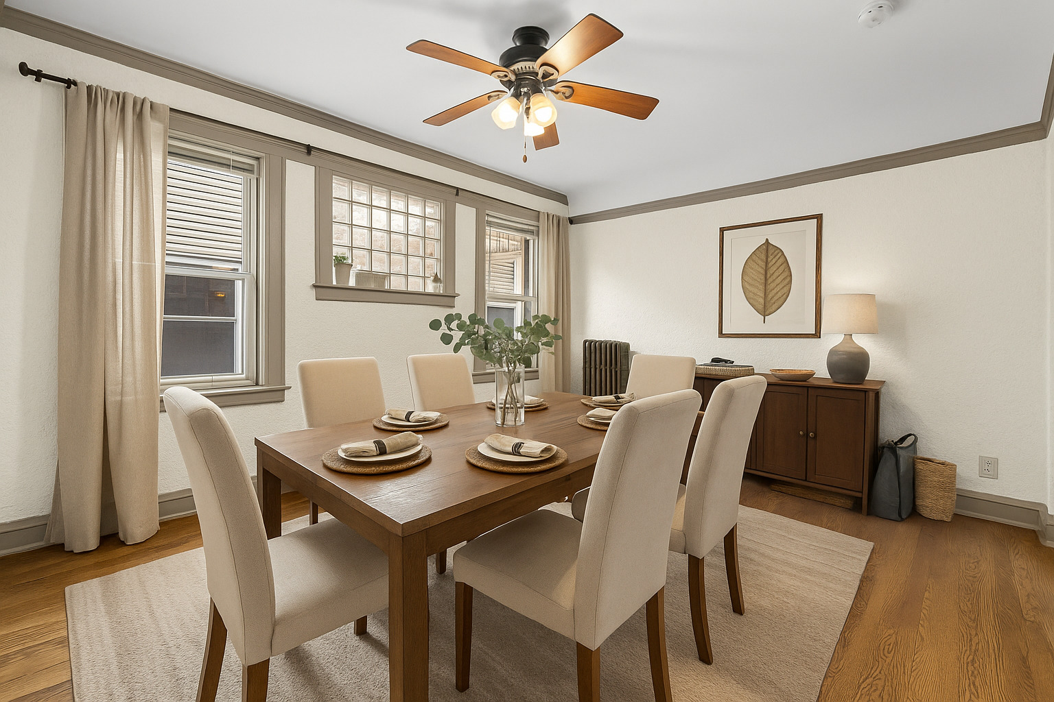 5352 W Sunnyside Avenue, Chicago, IL 60630
