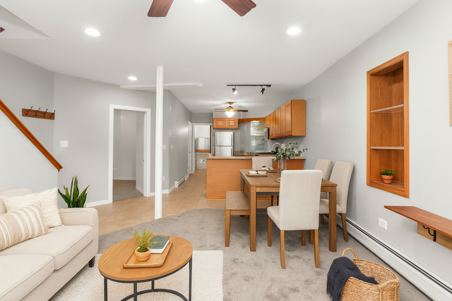 5352 W Sunnyside Avenue, Chicago, IL 60630