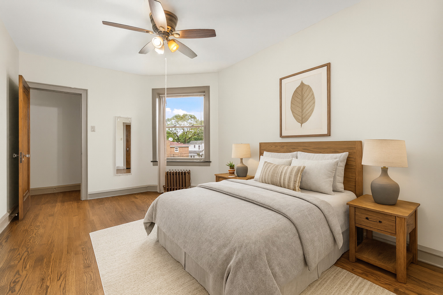 5352 W Sunnyside Avenue, Chicago, IL 60630