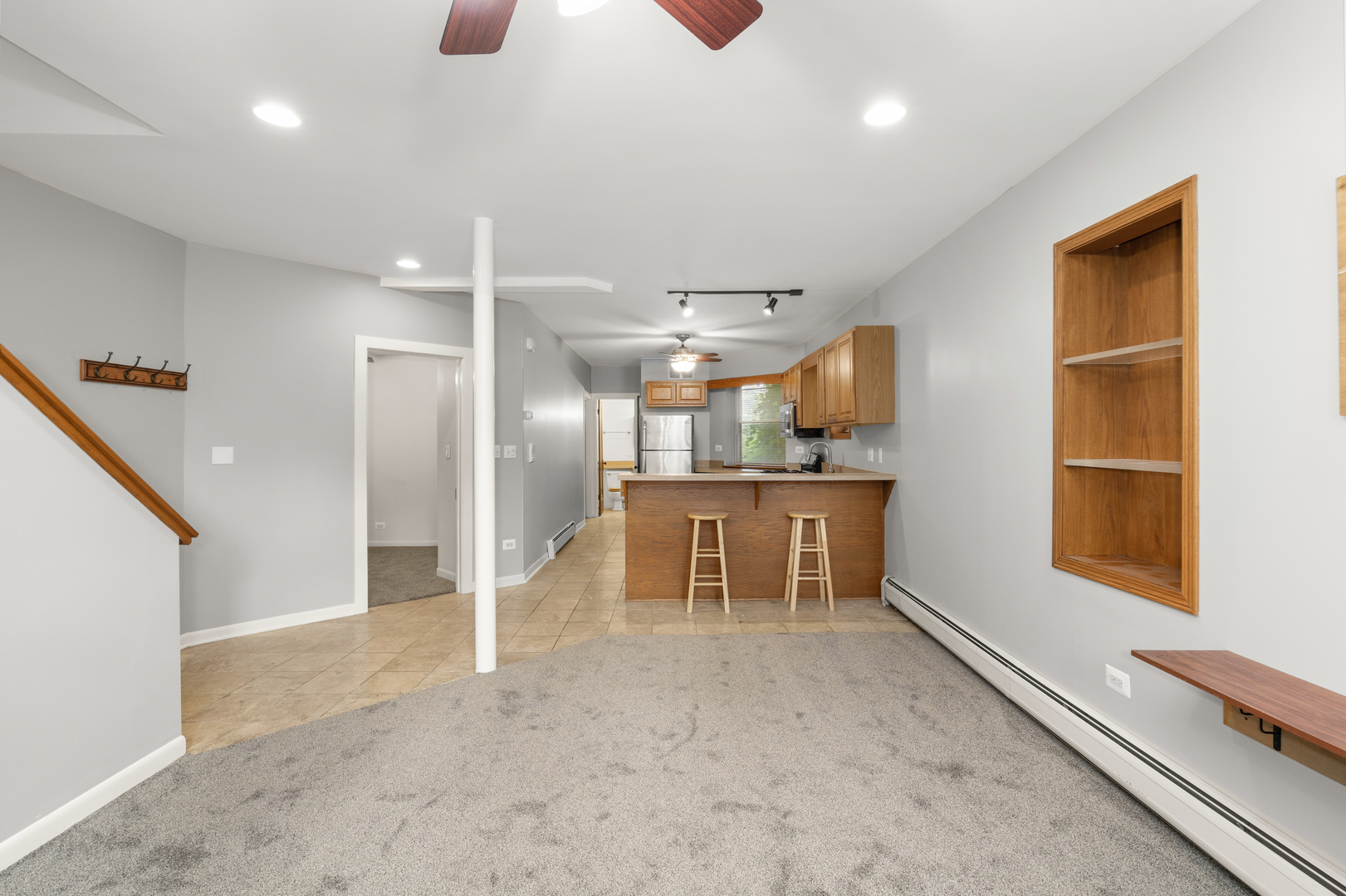 5352 W Sunnyside Avenue, Chicago, IL 60630