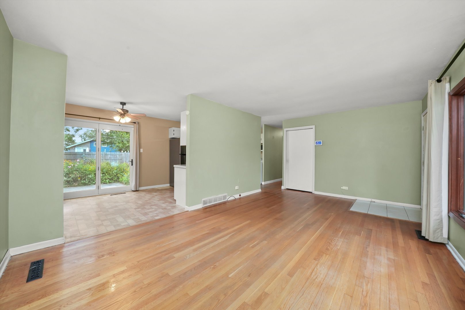 15027 Park Avenue, Oak Forest, IL 60452