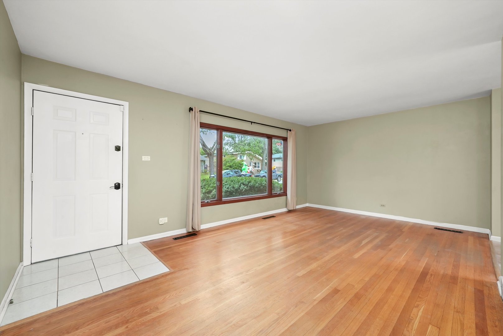 15027 Park Avenue, Oak Forest, IL 60452