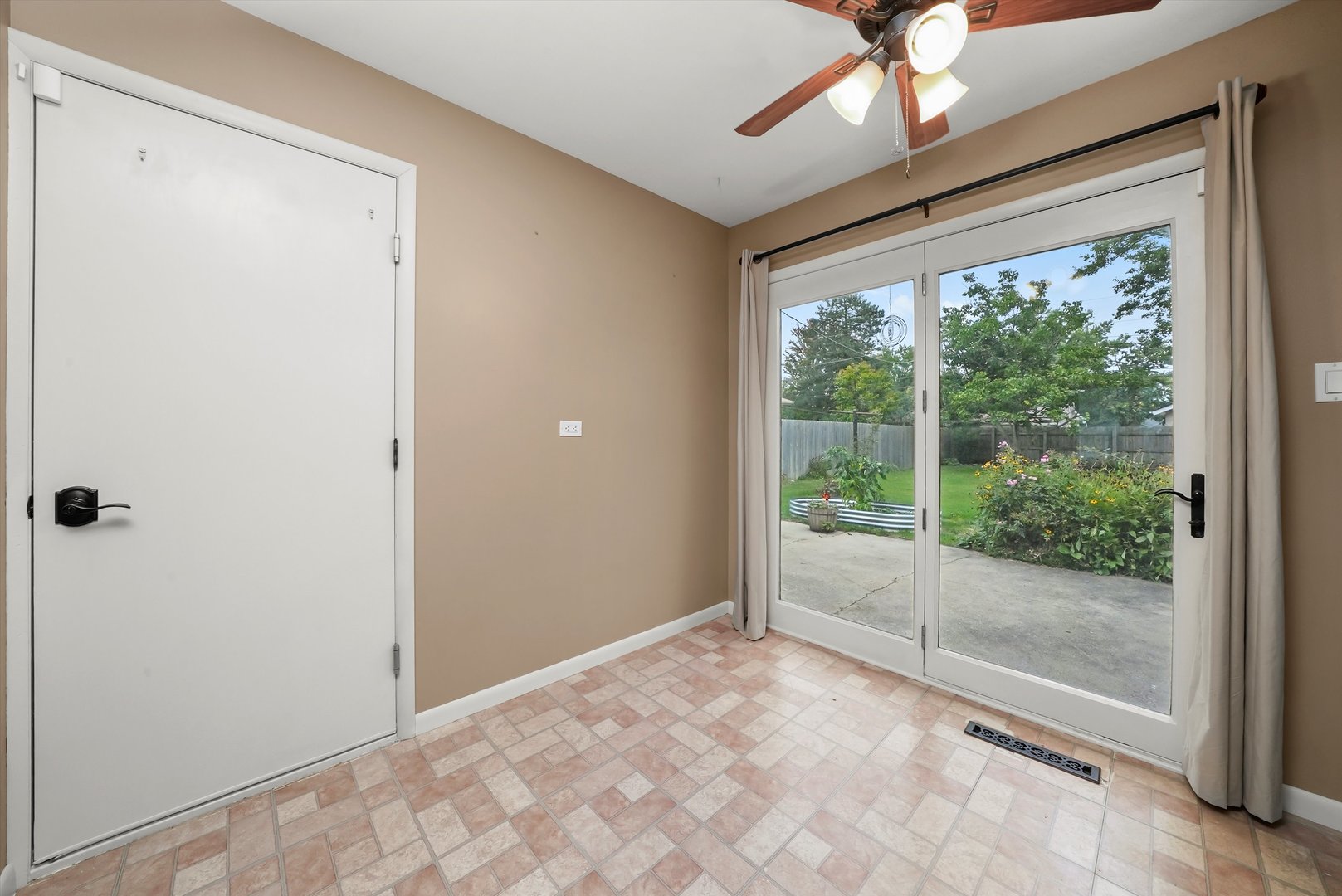 15027 Park Avenue, Oak Forest, IL 60452