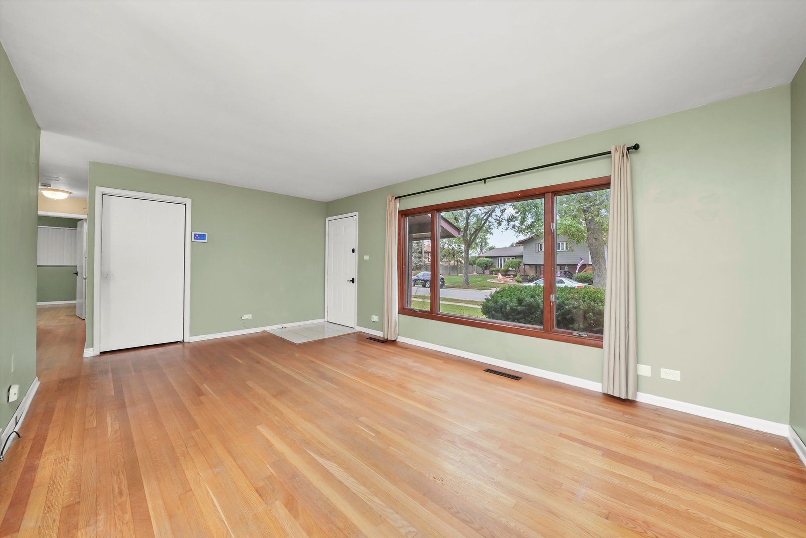 15027 Park Avenue, Oak Forest, IL 60452
